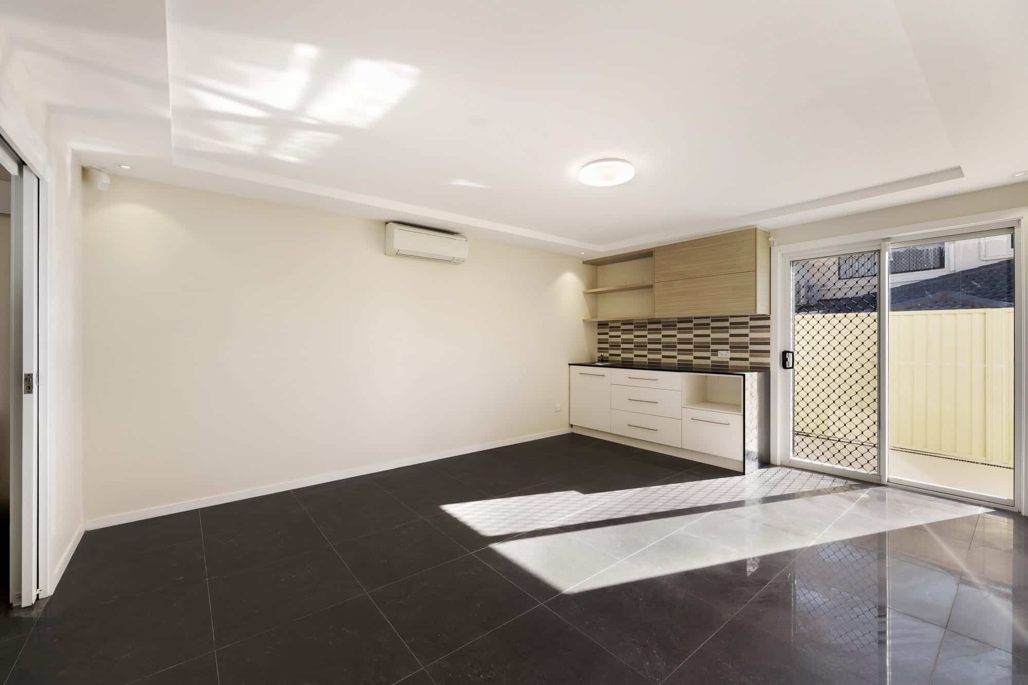 20 Riverine Drive, Springfield Lakes_15